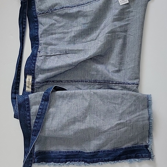 MADEWELL Raw-Hem Mini Wrap Skirt in Cardiff Wash/Size 14. - Picture 10 of 12